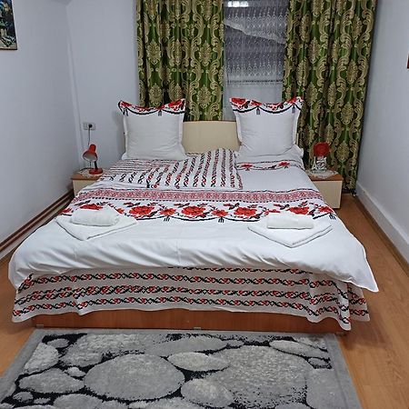 شقة Casa Florilor Barcut المظهر الخارجي الصورة
